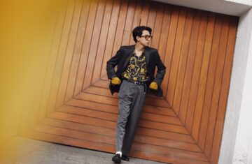 Photo yellow dress outfit