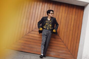 Photo yellow dress outfit